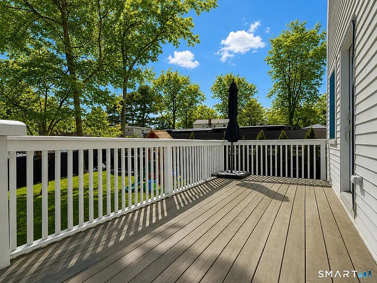 23 Sleepyhollow Dr — Photo 30