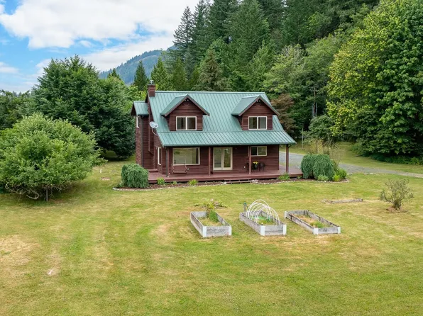 6373 Eastwood Road, Deming, WA 98244