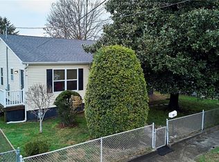 417 19th St, Dunbar, WV 25064