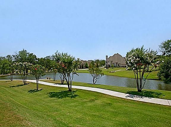 3rd image of 1502 Waterford Ln
