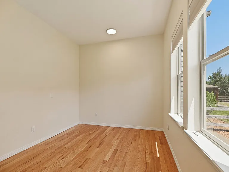 16006 Swan Mountain Dr — Photo 19
