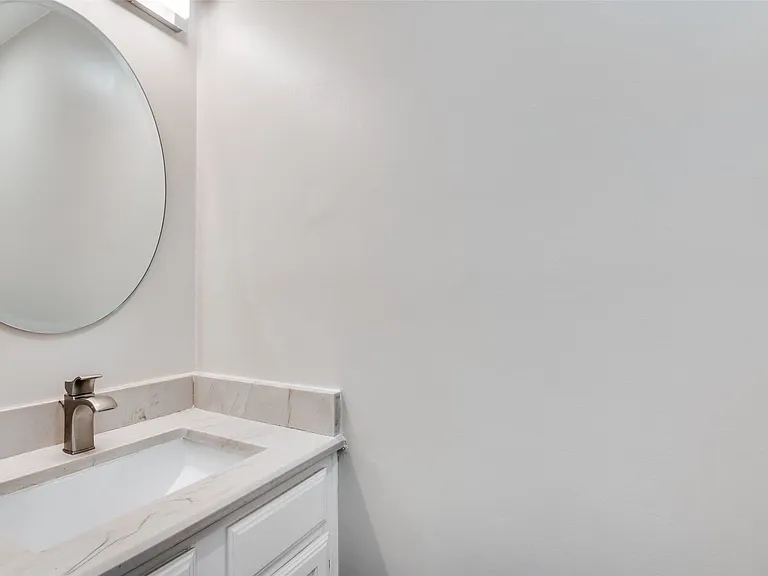 202 Samuel Blvd #C-2 — Photo 11