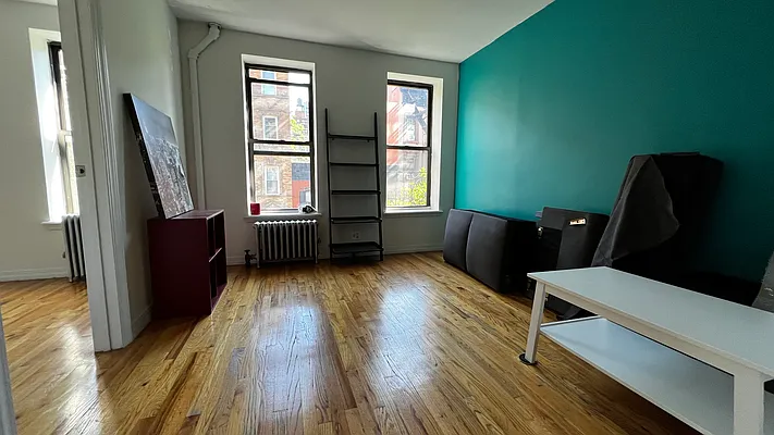Rented by HOLTON REAL ESTATE INC. | media 6