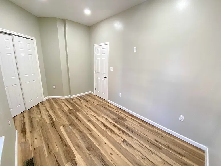 1426 W Rockland St #1 — Photo 6