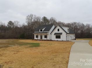 1020 N Shiloh Rd, York, SC 29745