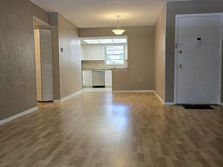 3135 Shady Dell Ln #212 — Photo 6