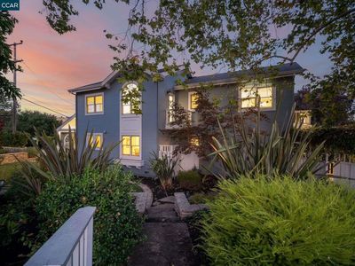 33 Altamount Dr, Orinda, CA, 94563