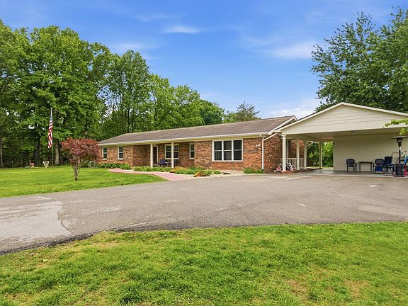 4th image of 779 College Hill Rd