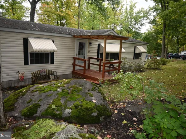 13 Hillside Dr, Quakertown, PA 18951