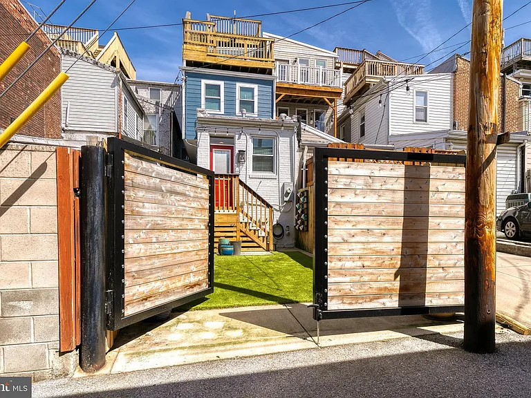 2205 Bank St — Photo 20