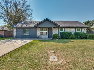 210 Myrtle Ave, Waxahachie, TX 75165