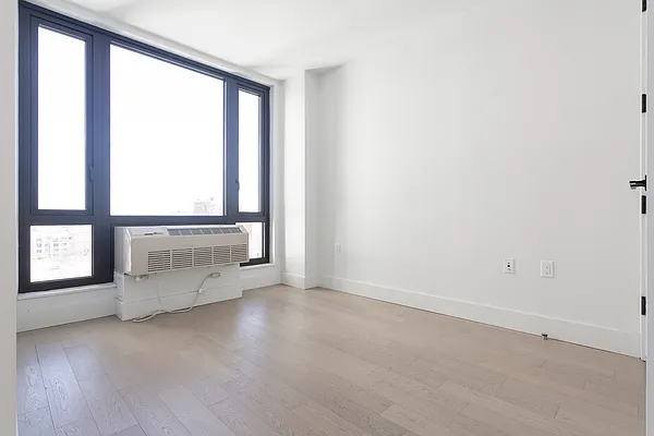 Rented by Bushburg | media 28