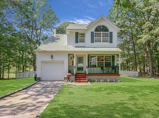 9 Pecorella Ct, Centereach, NY 11720