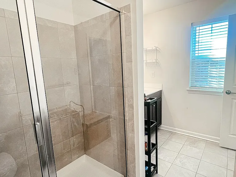 1057 Chapman Cir — Photo 15