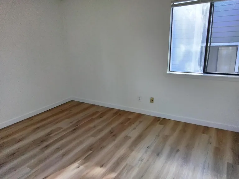 143 S Zang Way #D — Photo 3