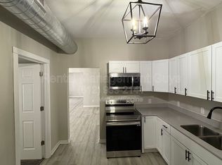 1500 W Broadway Ave #3, Minneapolis, MN 55411