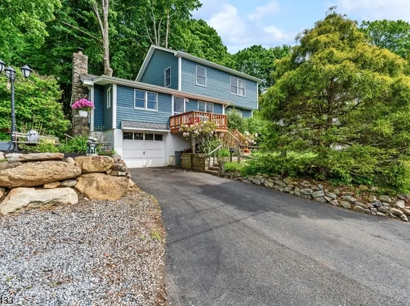 61 Tamarack Trl, Hardyston Twp., NJ 07460