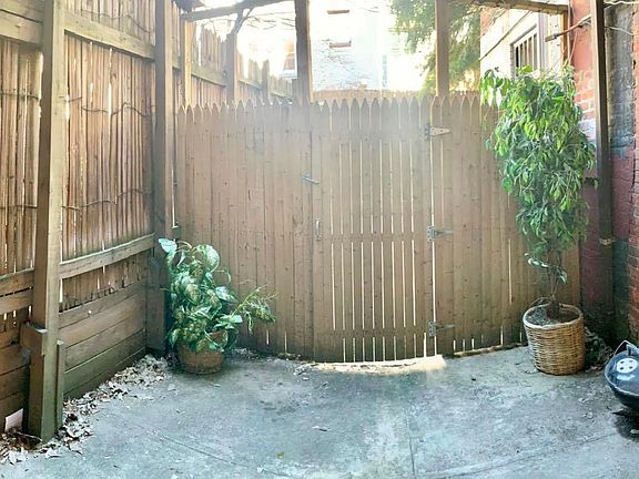 3rd image of 47 W 87th St #1B1