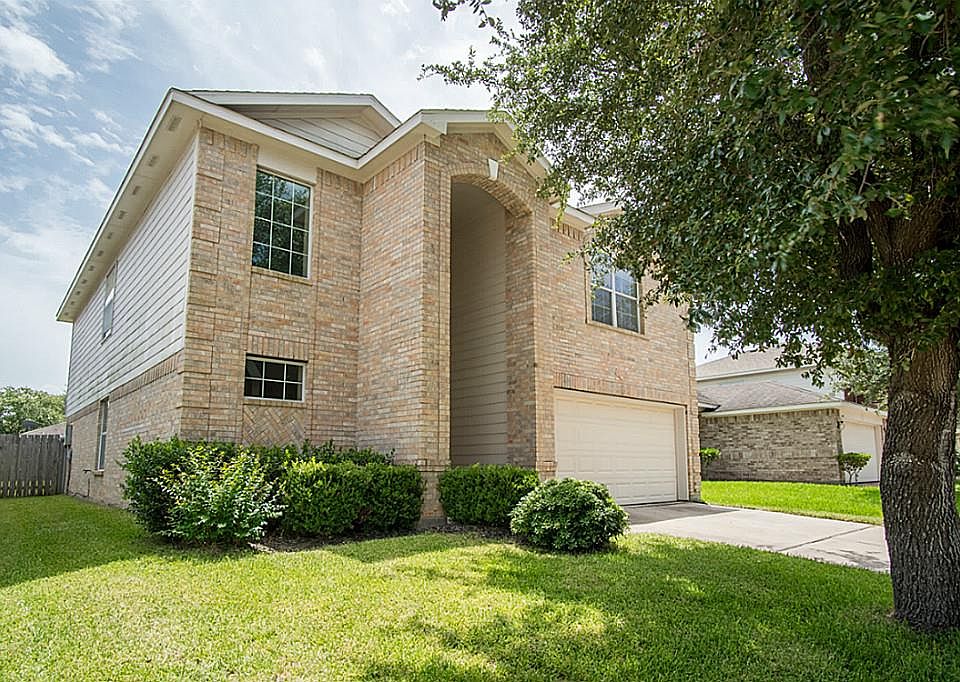 1st image of 15607 Haleys Landing Ln