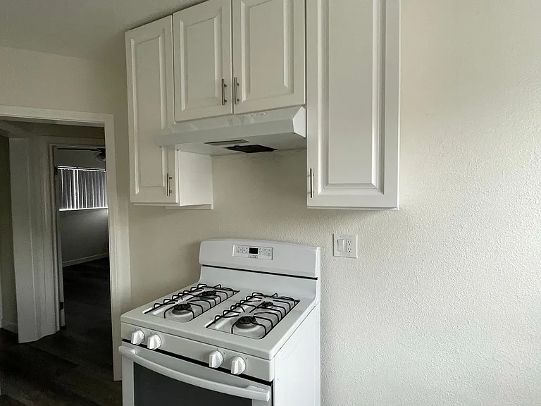 3711 Pueblo Ave #3 — Photo 5