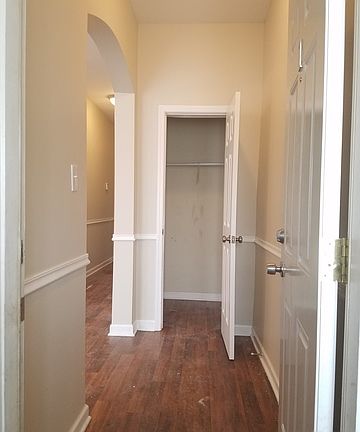 3rd image of 6601 S Saint Lawrence Ave #1
