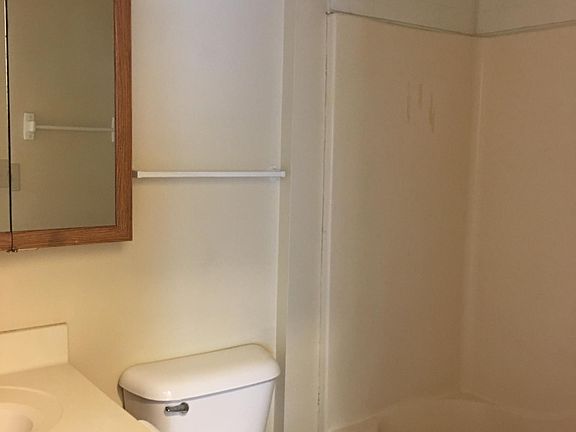 5th image of 1406 Kelly Pl
