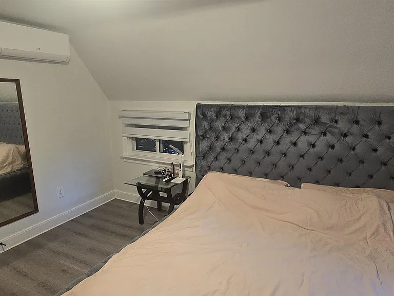 407 Saint George St — Photo 22