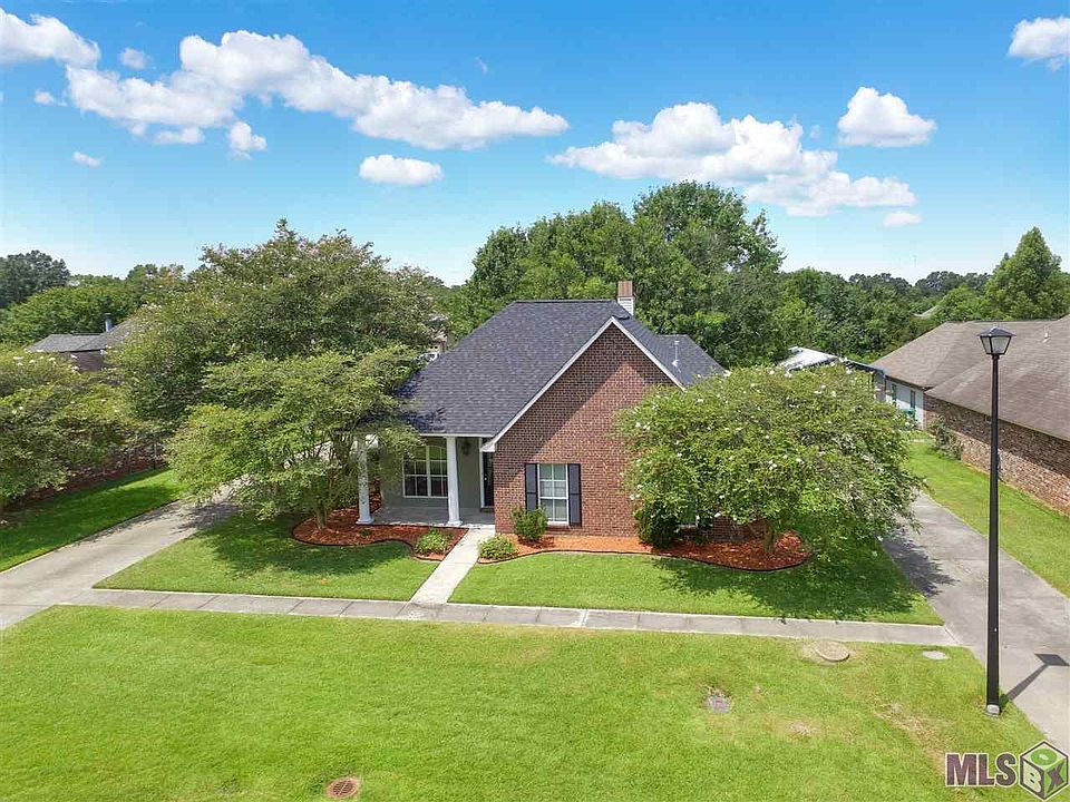 1st image of 10068 Summerfield Dr