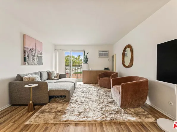 365 Burchett St Unit 118, Glendale, CA 91203