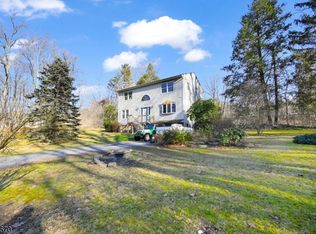 29 Roosevelt Rd, West Milford, NJ 07480