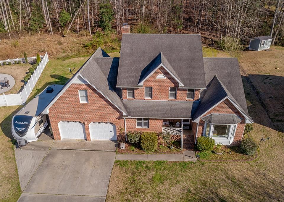 1st image of 107 Smoot Dr