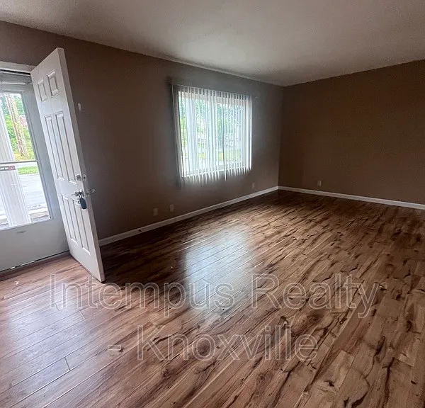 405 Iroquois Ln #2 — Photo 8