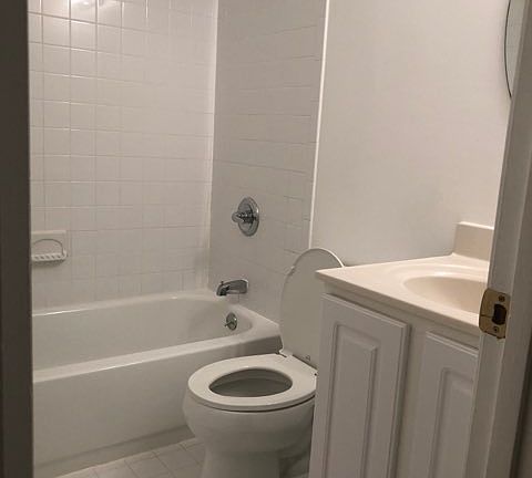 4th image of 4342 Greenberry Ln