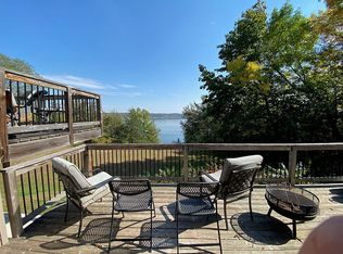 15 Lakeland Shores Rd N, Lakeland, MN 55043
