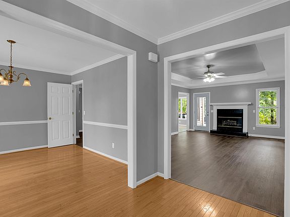 3rd image of 400 Tarrar Springs Rd