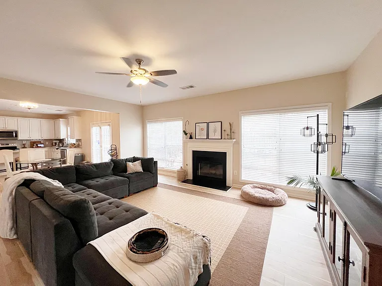 514 Adeline Ct — Photo 12