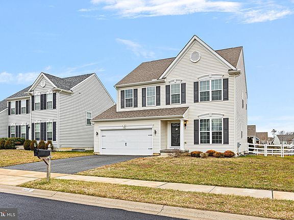 2nd image of 413 Janets Way
