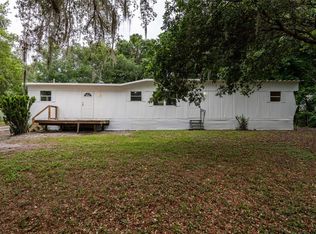 31820 Lakeside Dr, Deland, FL 32720