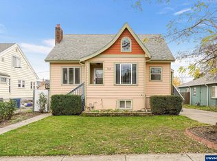 562 21st St NE, Salem, OR 97301