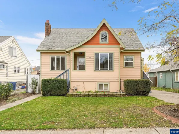 562 21st St NE, Salem, OR 97301