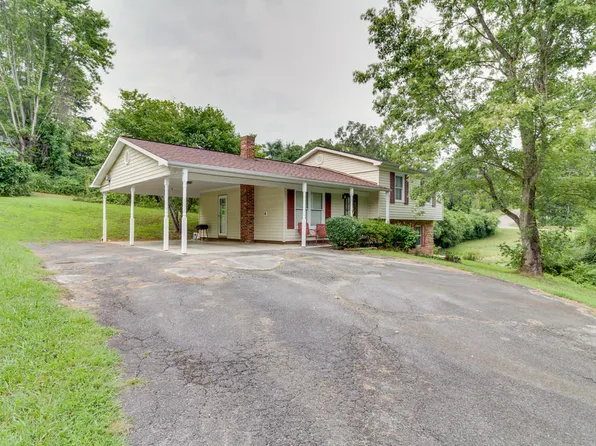 1016 Gay St, Dandridge, TN 37725