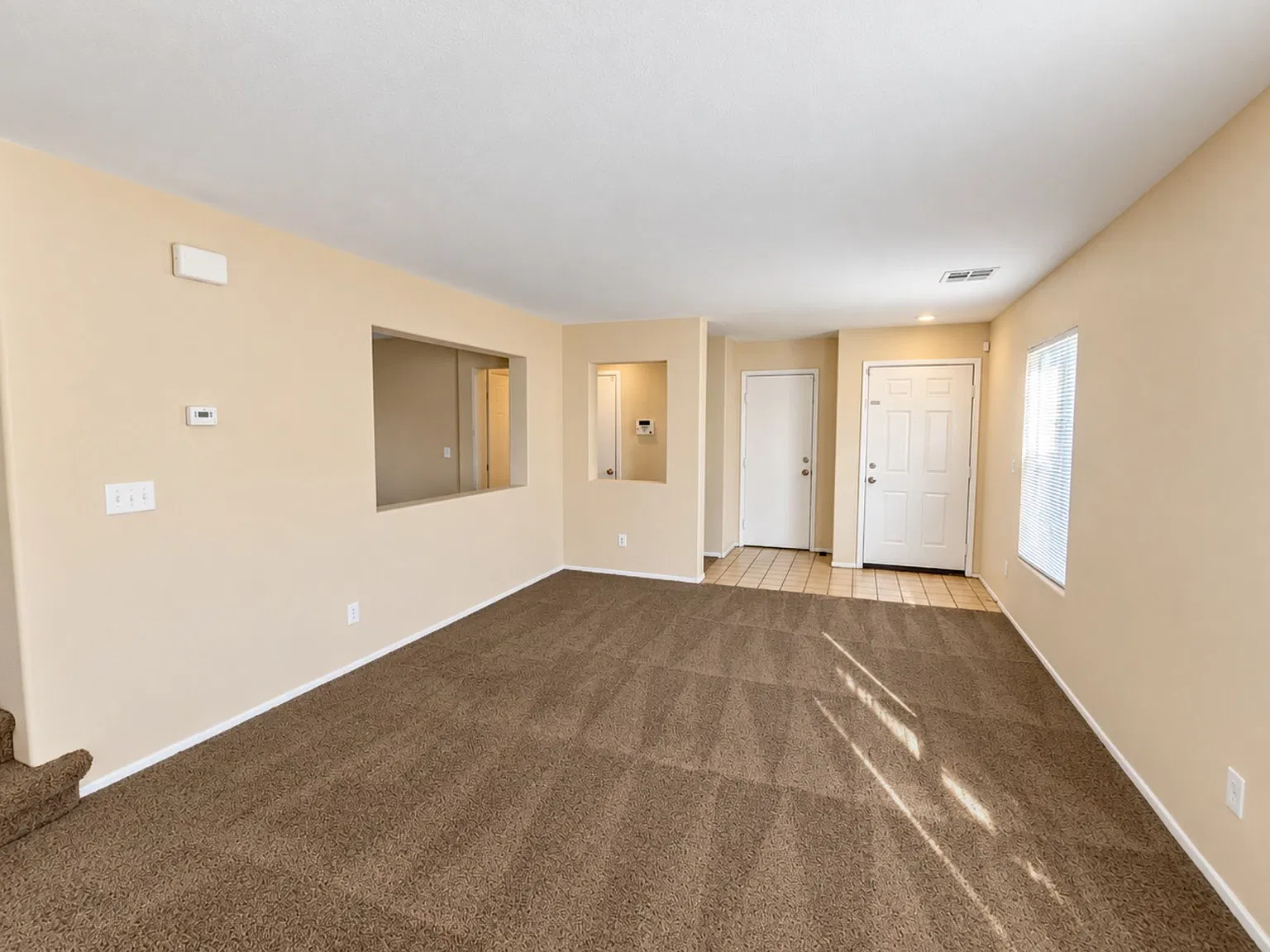 3 bed, 2319 sqft, $2,295 — Photo 4