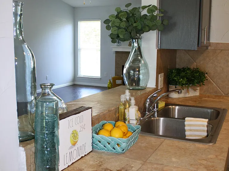 2518 Highdale Dr — Photo 29