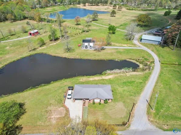447 E Henderson Rd, Boaz, AL 35957