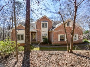 2058 Laurel Cv, Ball Ground, GA 30107