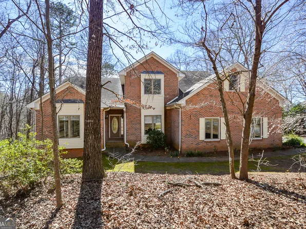 2058 Laurel Cv, Ball Ground, GA 30107