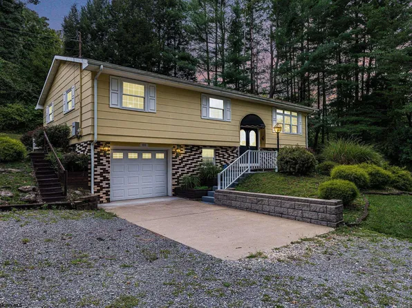 44 Crown Dr, Clarksburg, WV 26301