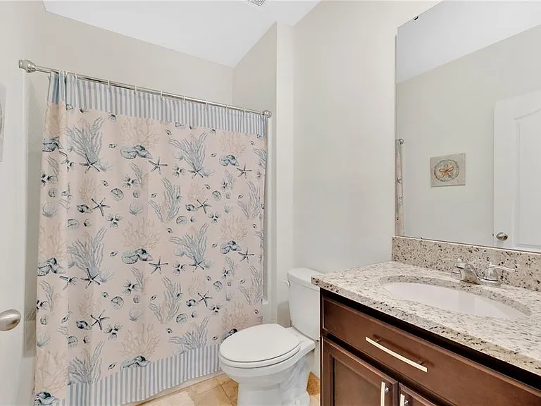 831 Turner Ln — Photo 16