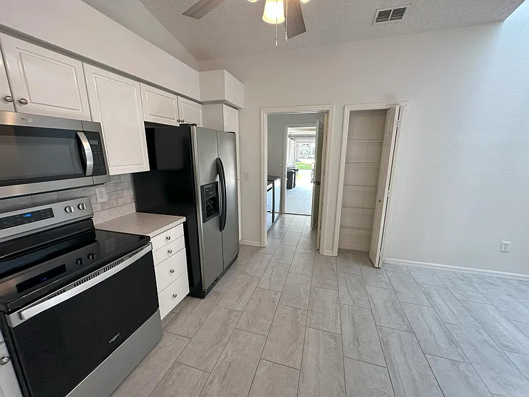 2558 Estancia Blvd — Photo 38
