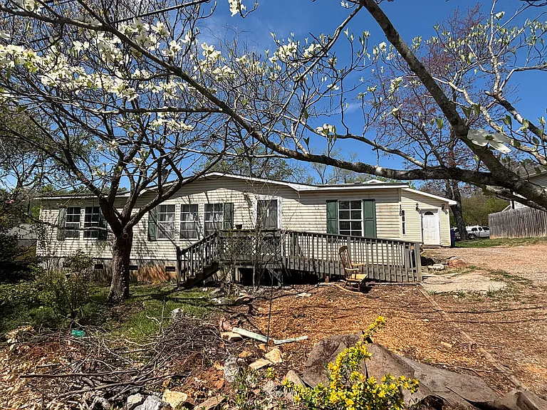 120 N Bear Creek Rd — Photo 1